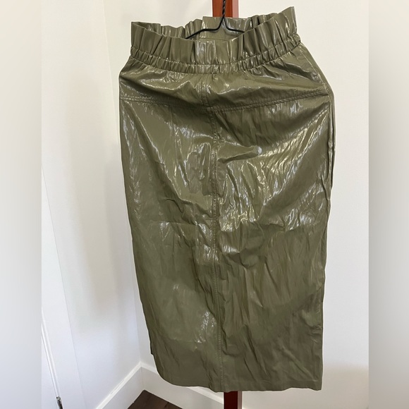 Zara Pleather Skirt Green - Picture 3 of 4